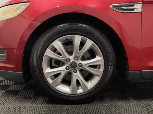 Used 2010 Ford Taurus SEL image 11