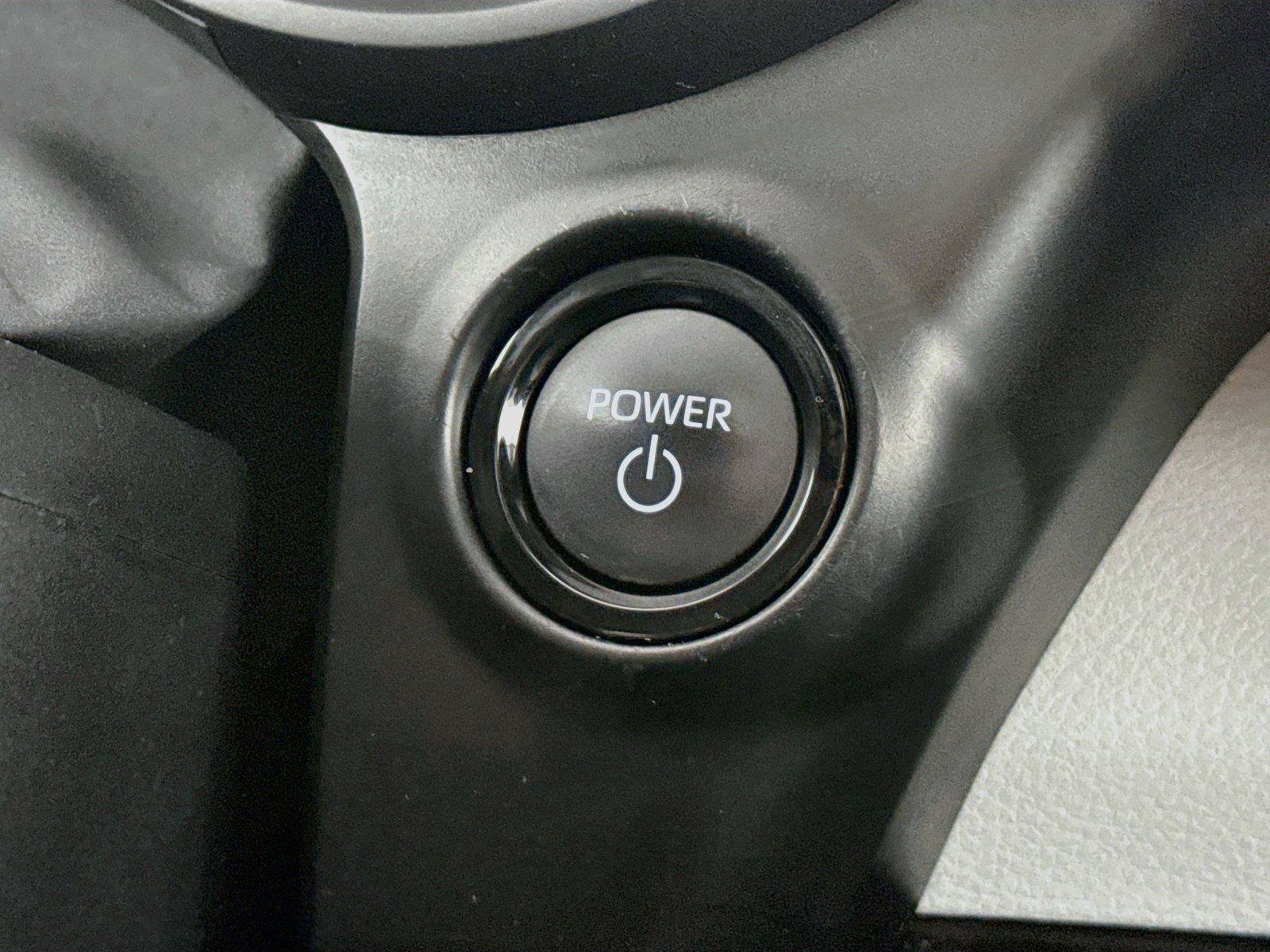 Certified 2025 Toyota Sienna XLE FWD image 21