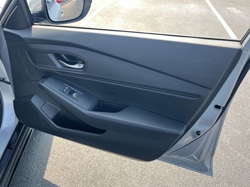 Used 2023 Honda Accord EX-L image 27