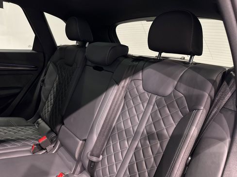 Used 2025 Audi SQ5 Prestige image 39