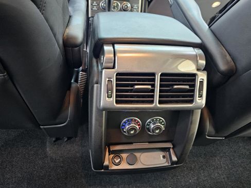 Used 2011 Land Rover Range Rover HSE image 25