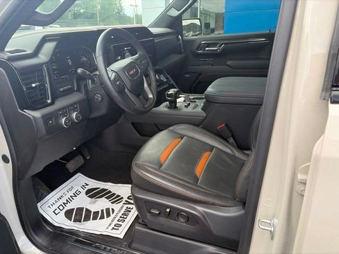 Used 2026 GMC Sierra 1500 AT4 w/ AT4 Premium Package AWD/4WD image 5