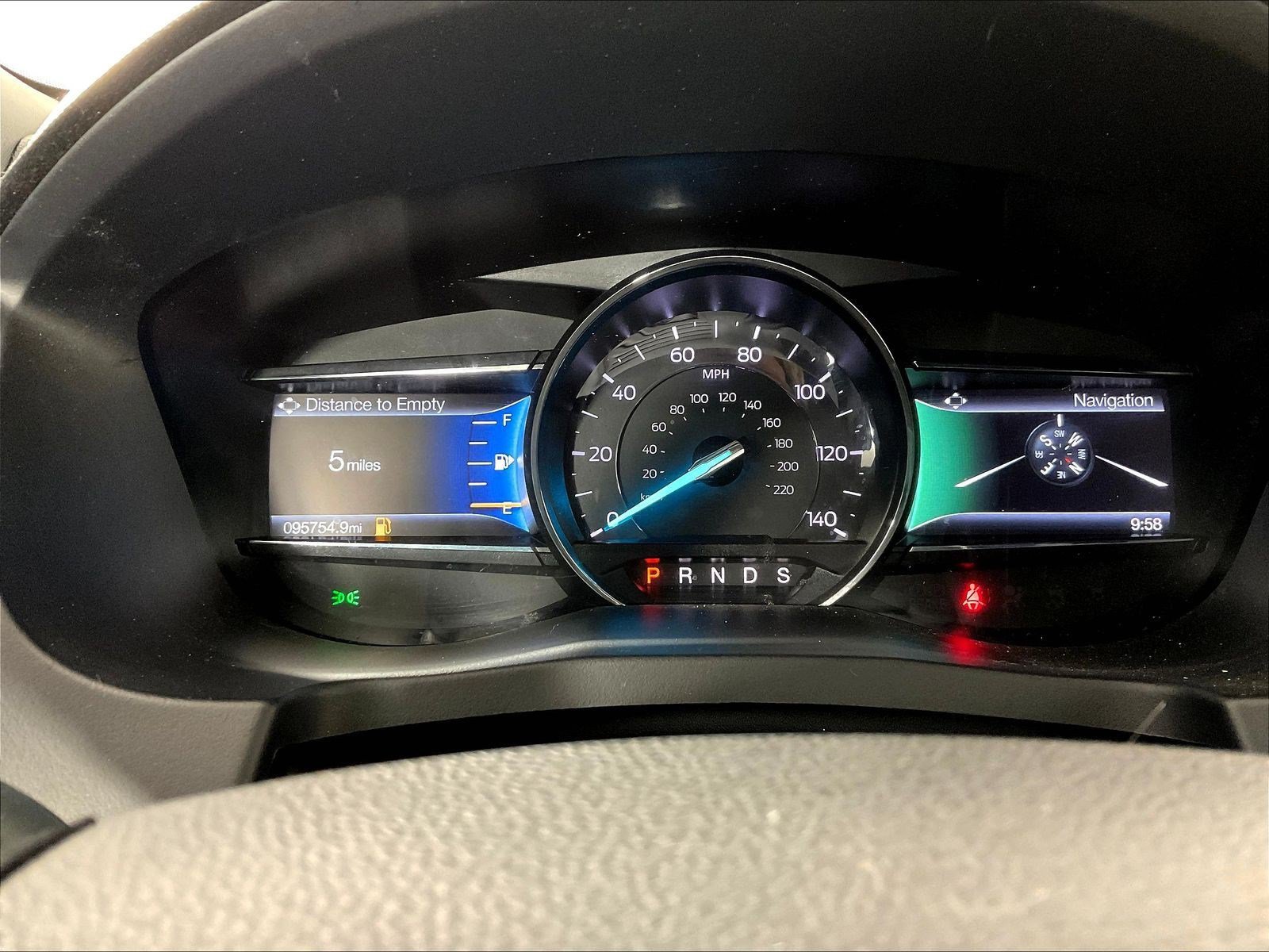 Used 2018 Ford Explorer XLT w/ Equipment Group 202A AWD/4WD image 13
