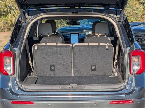 Used 2023 Ford Explorer Platinum w/ Technology Package image 31