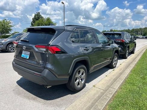 Used 2025 Toyota RAV4 XLE AWD/4WD image 3