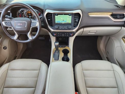 Used 2018 GMC Acadia Denali w/ Technology Package image 10
