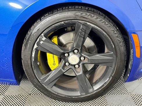 Used 2018 Chevrolet Camaro SS RWD image 27