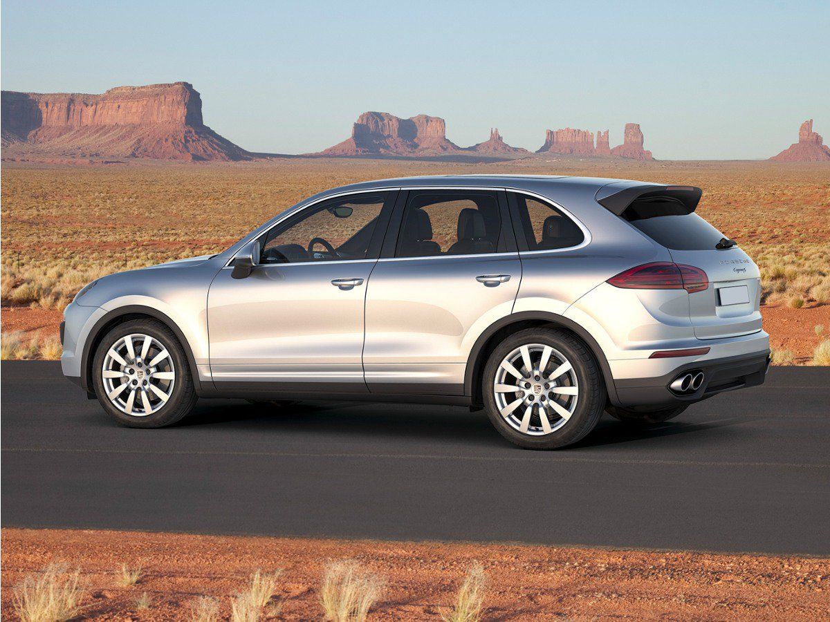 Used 2018 Porsche Cayenne AWD/4WD image 3