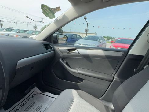 Used 2018 Volkswagen Jetta S FWD image 18