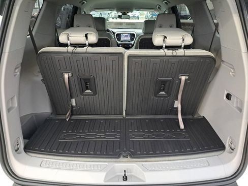 Used 2019 GMC Acadia SLT image 25