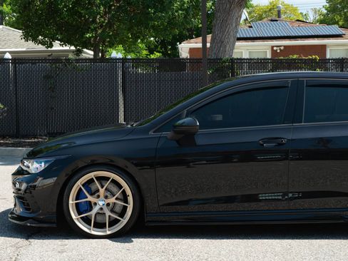 Used 2024 Volkswagen Golf R AWD/4WD image 41