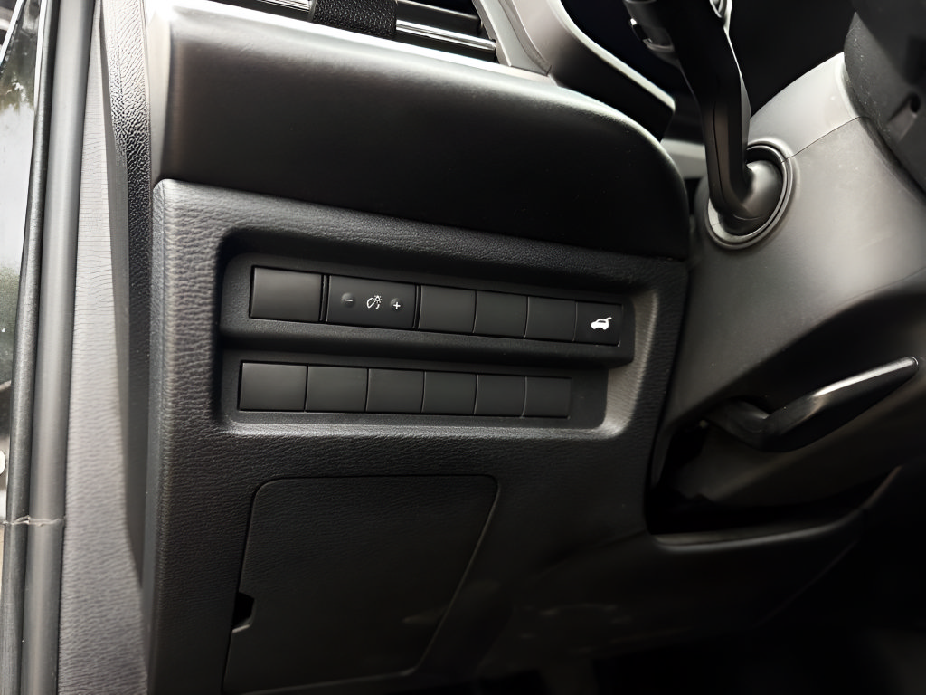 Used 2022 Mitsubishi Outlander SE AWD/4WD image 15