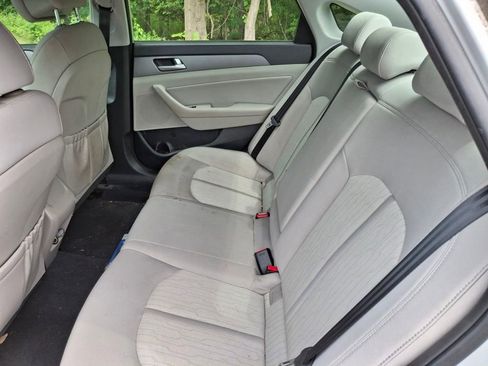 Used 2016 Hyundai Sonata SE FWD image 7