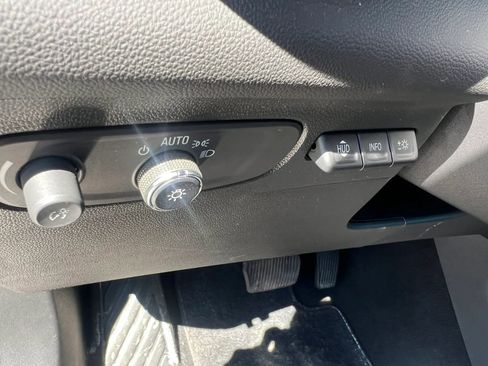 Used 2023 Buick Envision Avenir AWD/4WD image 39