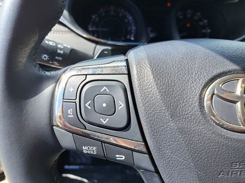 Used 2016 Toyota Avalon Touring image 19