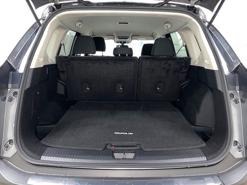 Used 2023 Nissan Rogue SV image 25