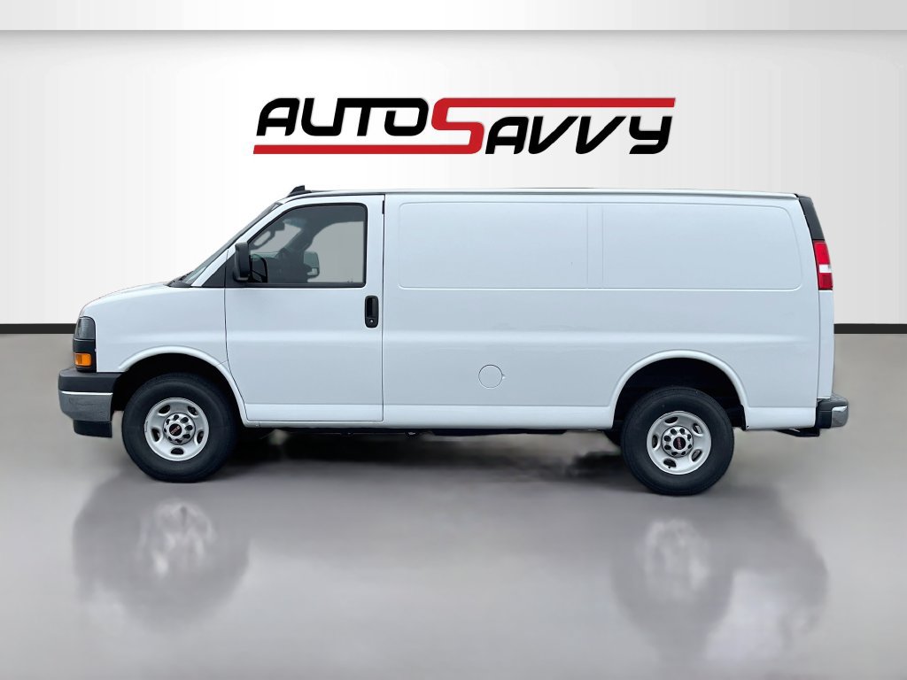 Used 2025 GMC Savana 3500 w/ Driver Convenience Package RWD image 4