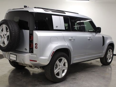 Used 2022 Land Rover Defender 110 XS Edition AWD/4WD image 7