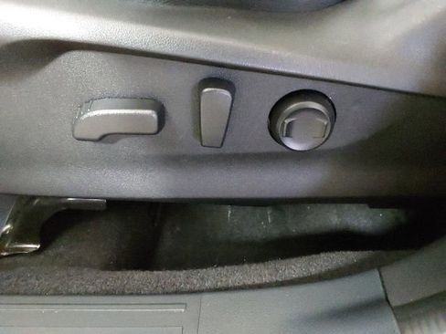 Used 2023 Subaru Forester Premium AWD/4WD image 15