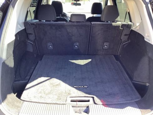 Used 2023 Nissan Rogue SV image 28