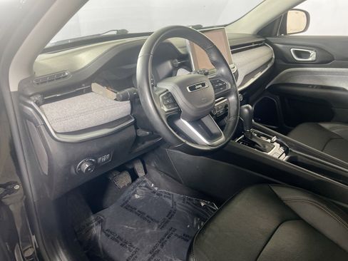 Used 2022 Jeep Compass Latitude w/ Sun and Sound Group image 9