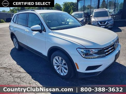 Used 2019 Volkswagen Tiguan S w/ 3rd Row Seat Package AWD/4WD image 2