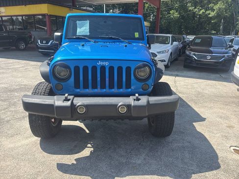 Used 2016 Jeep Wrangler Unlimited Sport w/ Connectivity Group AWD/4WD image 3