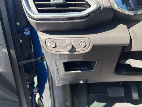 Used 2022 Chevrolet TrailBlazer LT w/ Convenience Package image 16