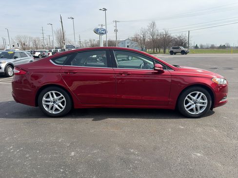 Used 2015 Ford Fusion SE image 5