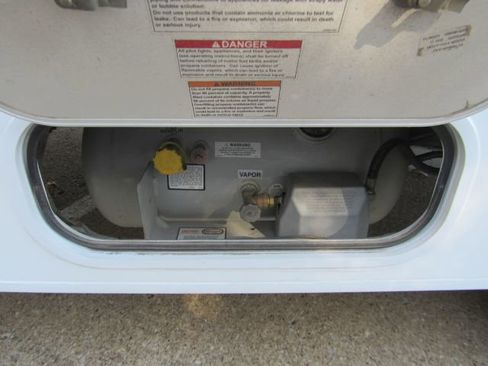 Used 2017 Ford E-450 and Econoline 450 Super Duty w/ Motorhome Prep Package image 17