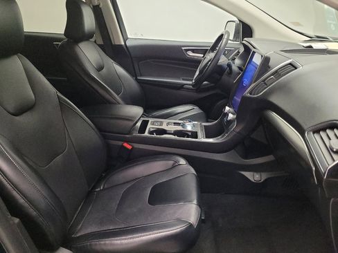 Used 2022 Ford Edge Titanium w/ Equipment Group 301A AWD/4WD image 21