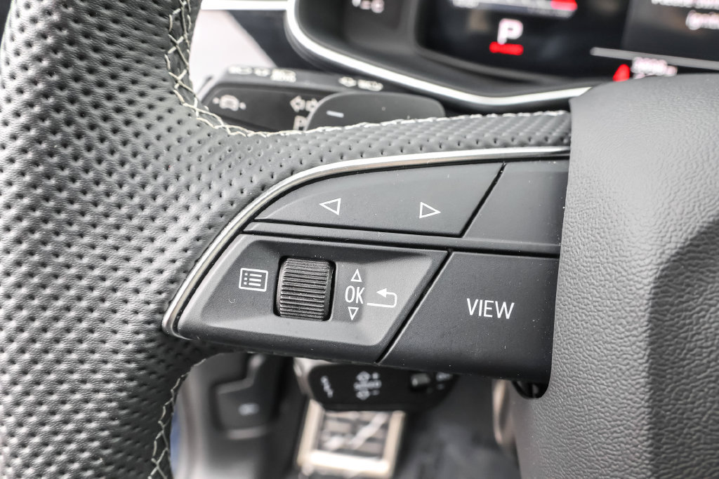 Used 2025 Audi SQ8 Premium Plus w/ S Sport Package AWD/4WD image 22