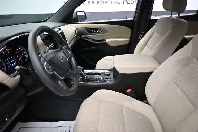 Used 2023 Chevrolet Traverse LS w/ Midnight/Sport Edition FWD image 16