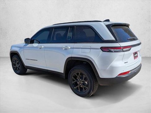 New 2026 Jeep Grand Cherokee Altitude image 8