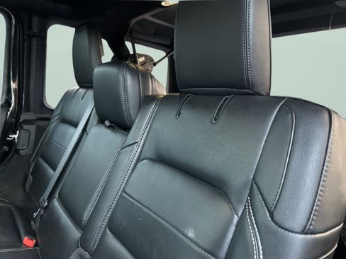 Used 2022 Jeep Wrangler Unlimited Sahara w/ LED Lighting Group image 29