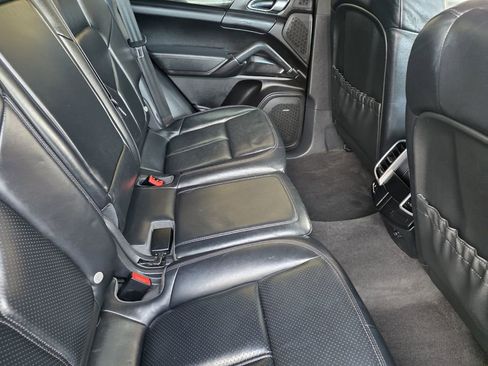 Used 2012 Porsche Cayenne S image 35