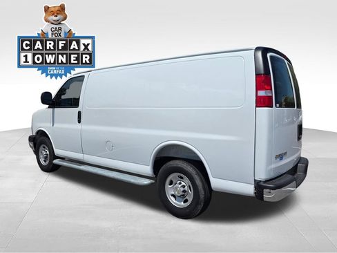 Used 2025 Chevrolet Express 2500 w/ Driver Convenience Package RWD image 5