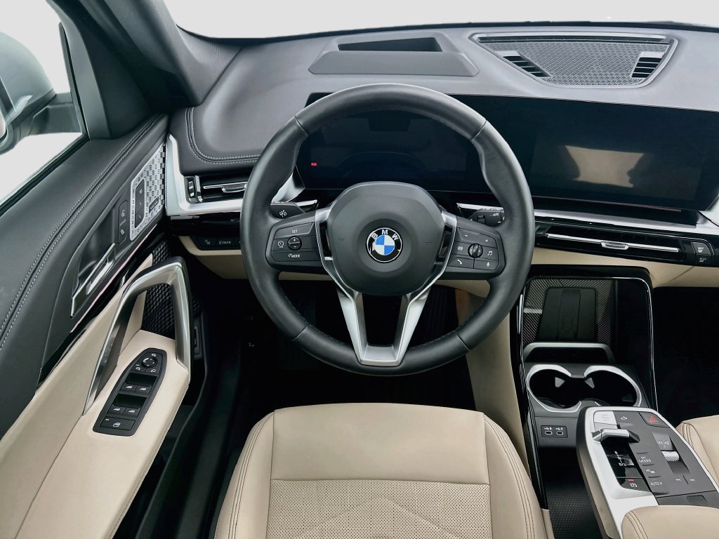 Used 2024 BMW X1 xDrive28i w/ Premium Package AWD/4WD image 10