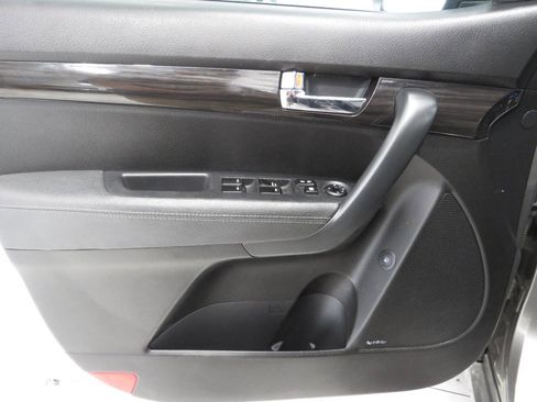 Used 2013 Kia Sorento SX AWD/4WD image 22