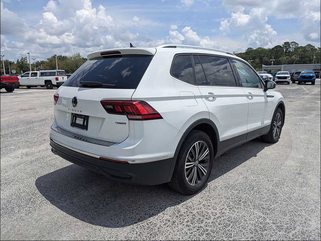 Used 2024 Volkswagen Tiguan Wolfsburg Edition AWD/4WD image 7