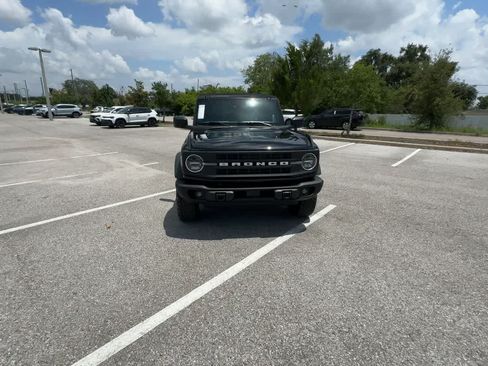 Used 2023 Ford Bronco Black Diamond AWD/4WD image 3