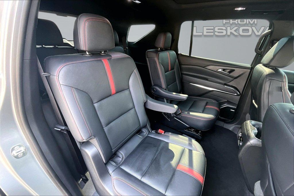 Used 2024 Chevrolet Traverse RS AWD/4WD image 27