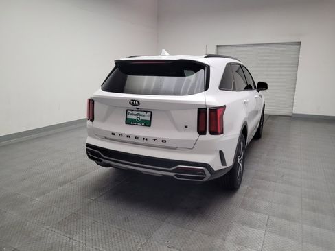 Used 2021 Kia Sorento S FWD image 7
