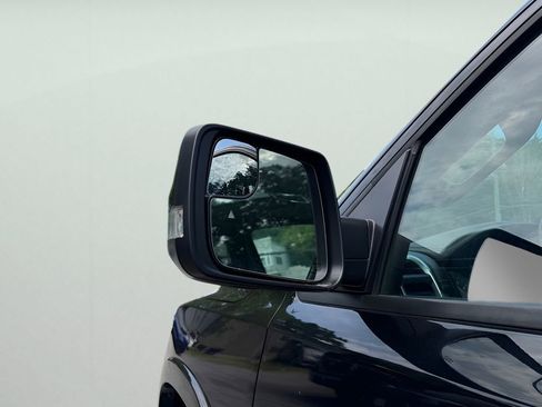 Used 2019 RAM 1500 Laramie AWD/4WD image 17