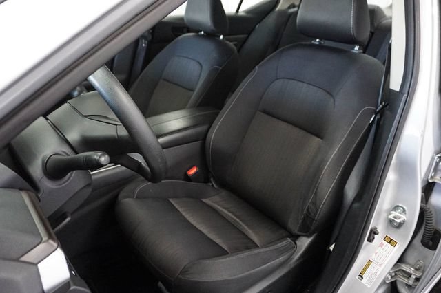 Used 2024 Nissan Altima 2.5 SV FWD image 11