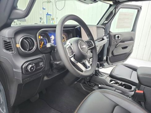 New 2026 Jeep Wrangler Unlimited Sahara AWD/4WD image 10