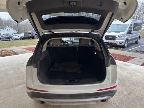 Used 2022 Lincoln Corsair AWD w/ Equipment Group 101A image 15