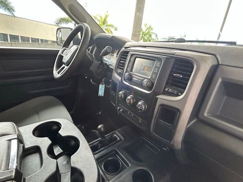 Used 2018 RAM 3500 Tradesman w/ Chrome Appearance Group image 33