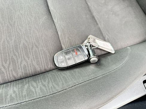 Used 2024 Dodge Durango SXT image 22