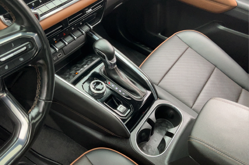 Used 2024 GMC Canyon AT4 w/ AT4 Premium Package AWD/4WD image 24